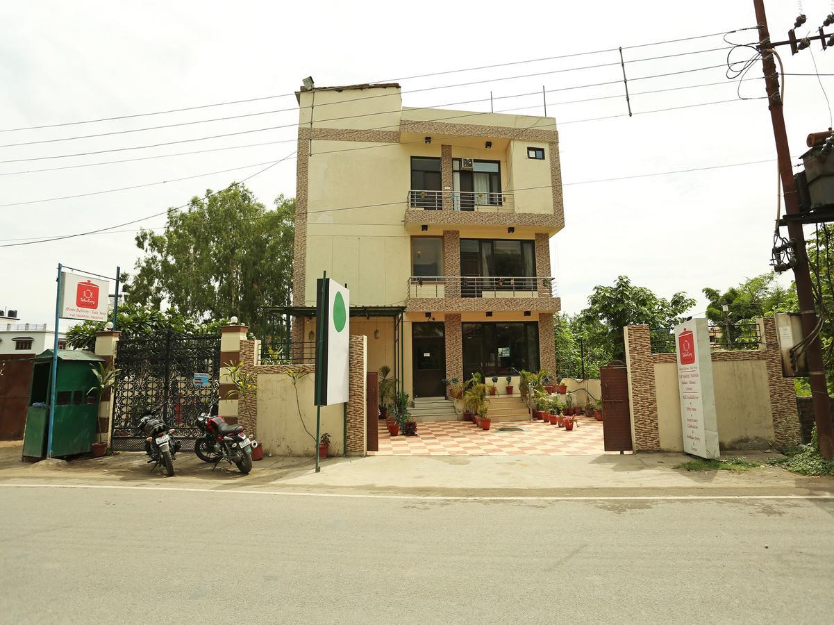 Oyo 10425 Queens Pearl Inn เดห์ราดุน ภายนอก รูปภาพ