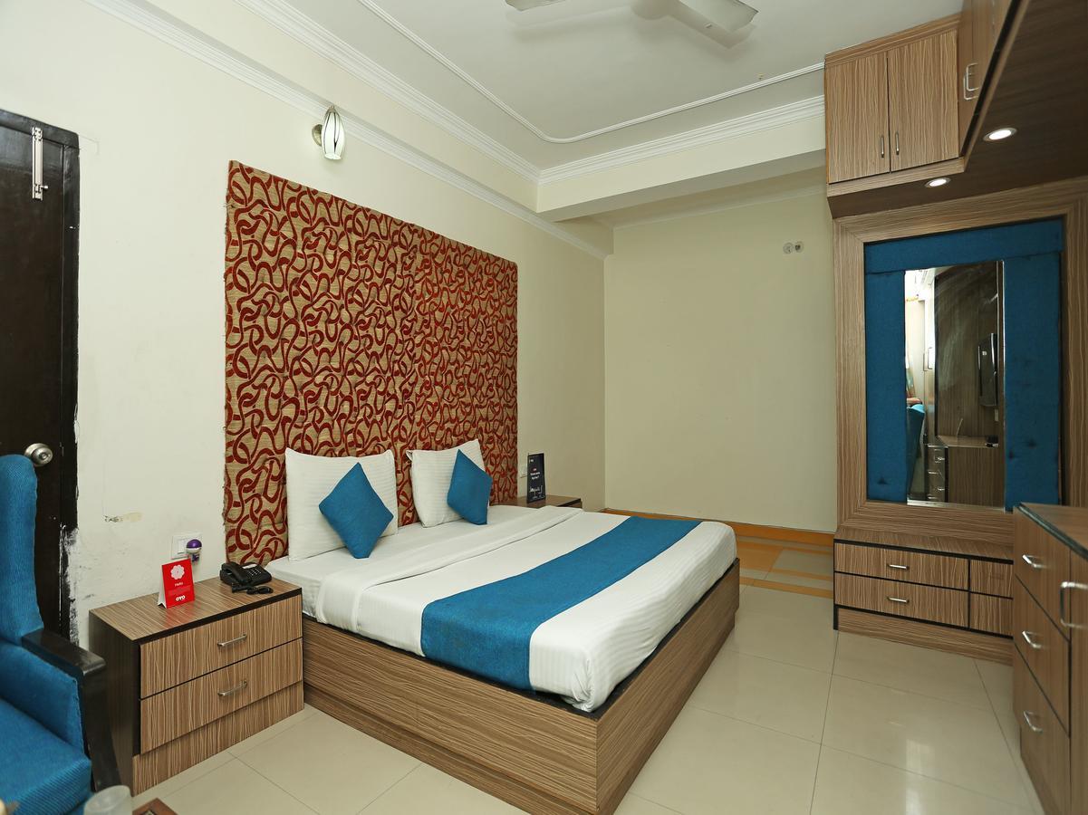 Oyo 10425 Queens Pearl Inn เดห์ราดุน ภายนอก รูปภาพ