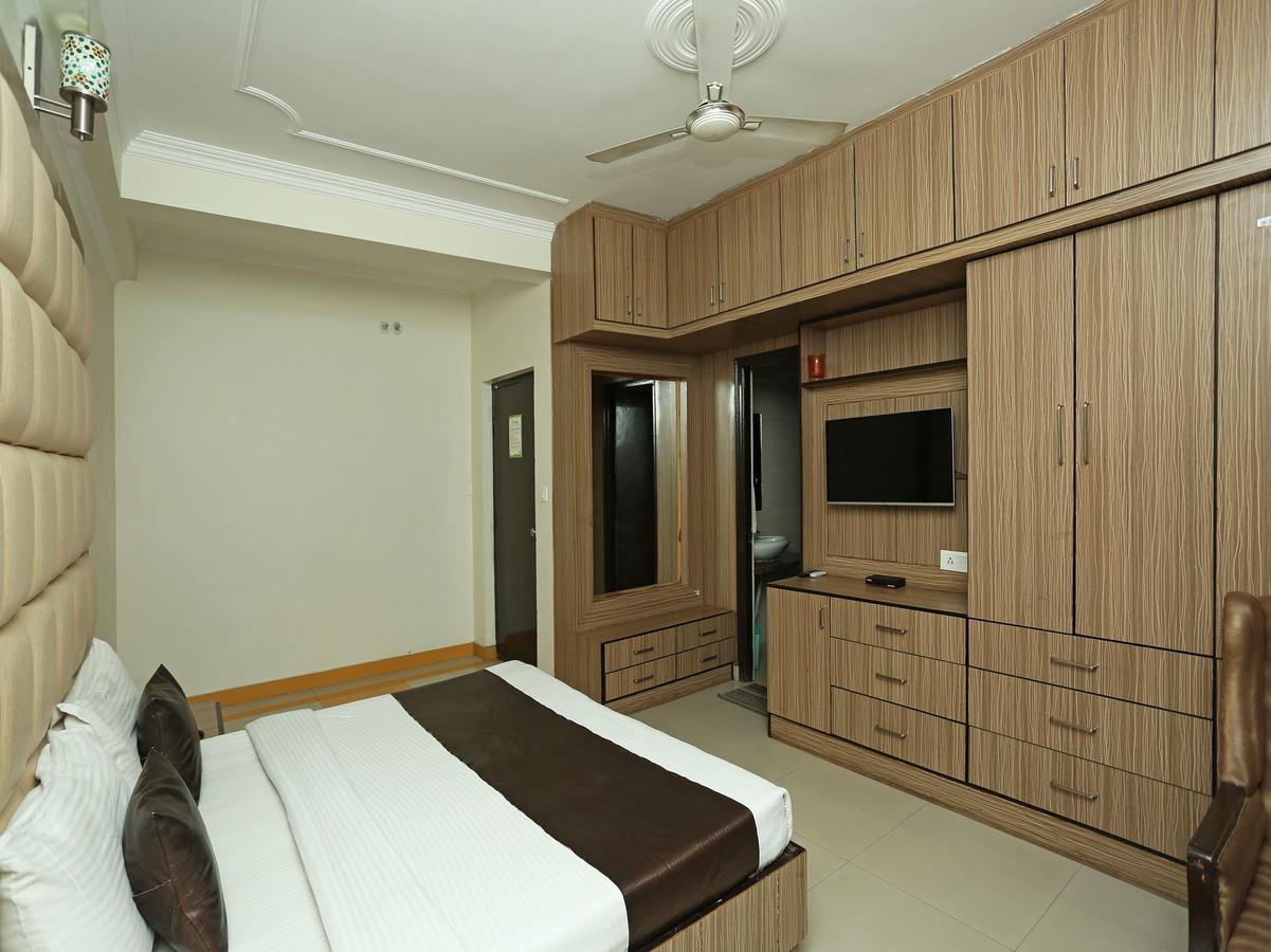 Oyo 10425 Queens Pearl Inn เดห์ราดุน ภายนอก รูปภาพ