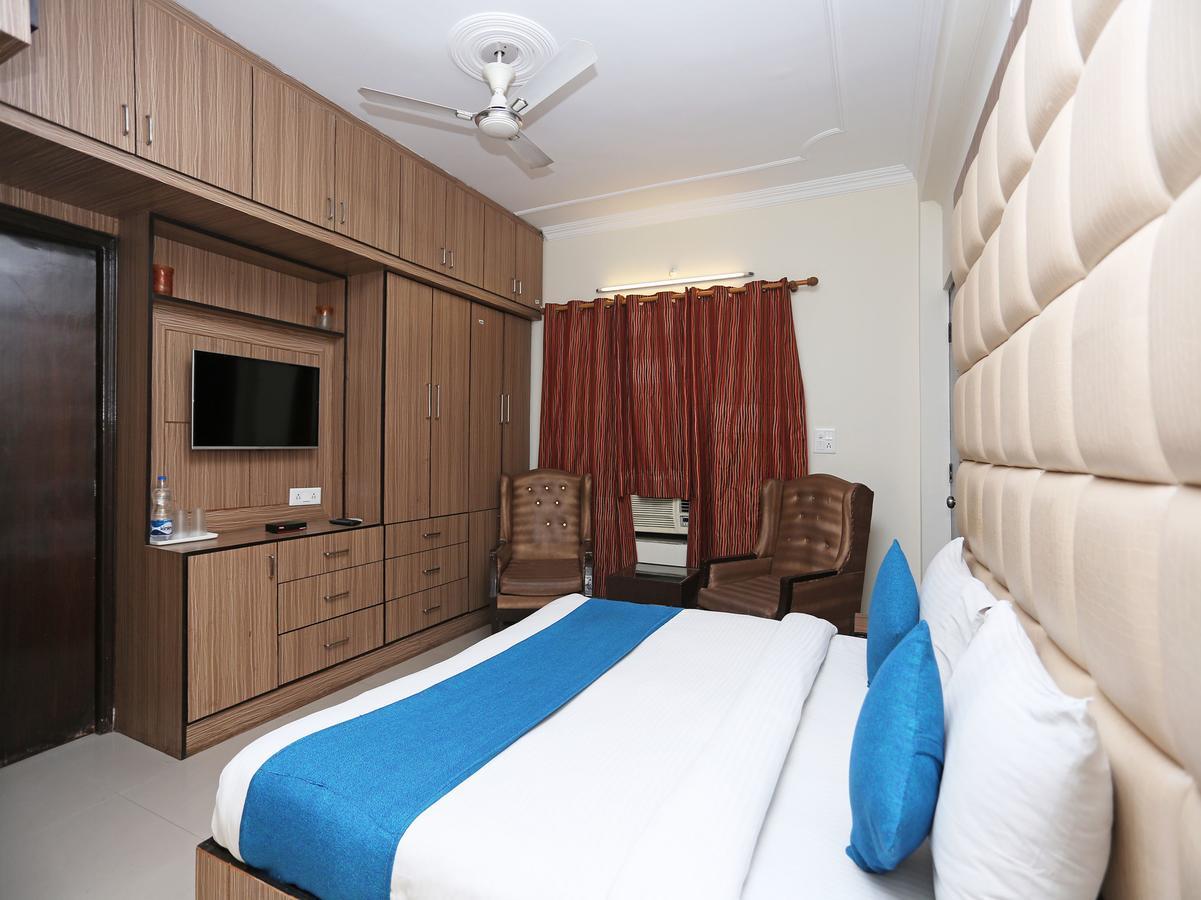Oyo 10425 Queens Pearl Inn เดห์ราดุน ภายนอก รูปภาพ